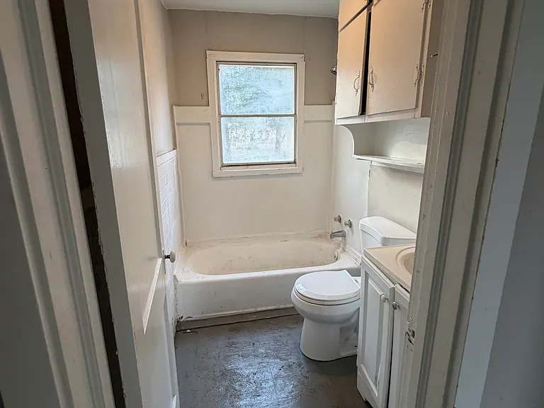 103 White St — Photo 4