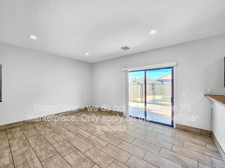 1111 W Carson Rd — Photo 8