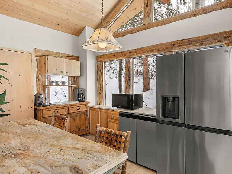 818 Faraway Rd — Photo 6