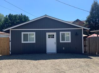 247 S 2nd St, Central Point, OR 97502