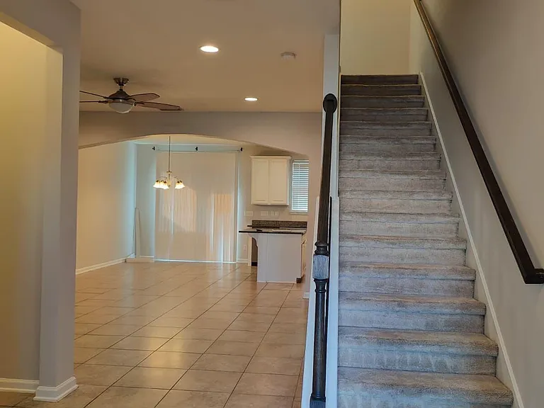 534 Richmond Dr — Photo 7