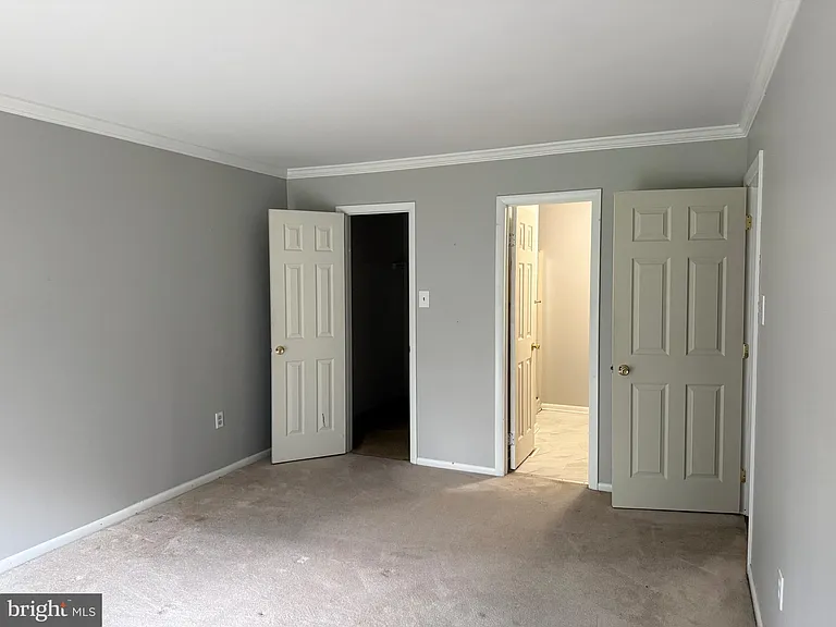 204 Village Rd — Photo 11