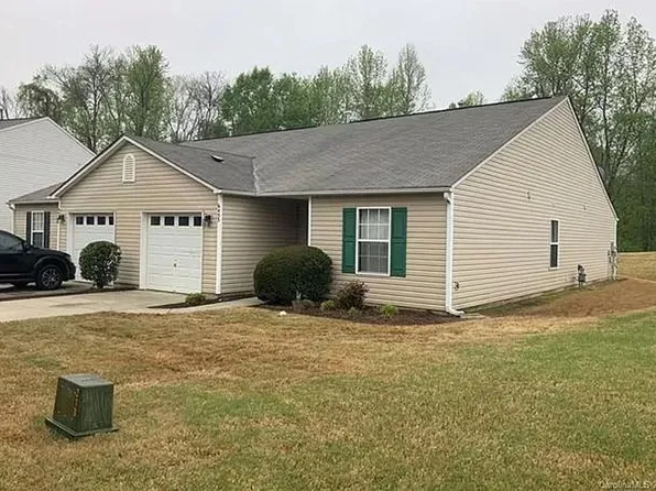 6453 Ziegler Ln, Charlotte, NC 28269