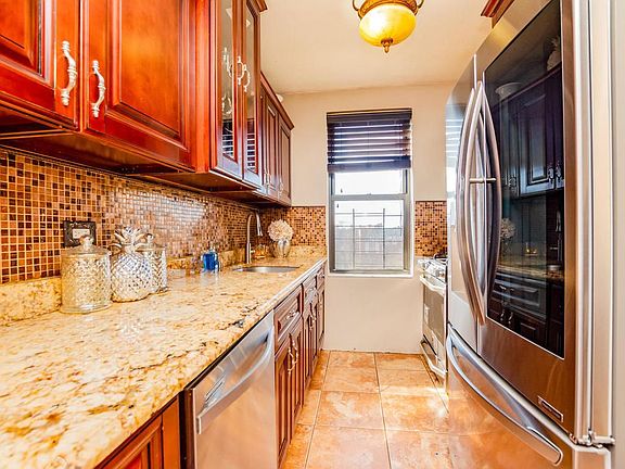 5th image of 2750 Olinville Ave APT 6G