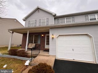 252 Hickory Dr, Fleetwood, PA 19522