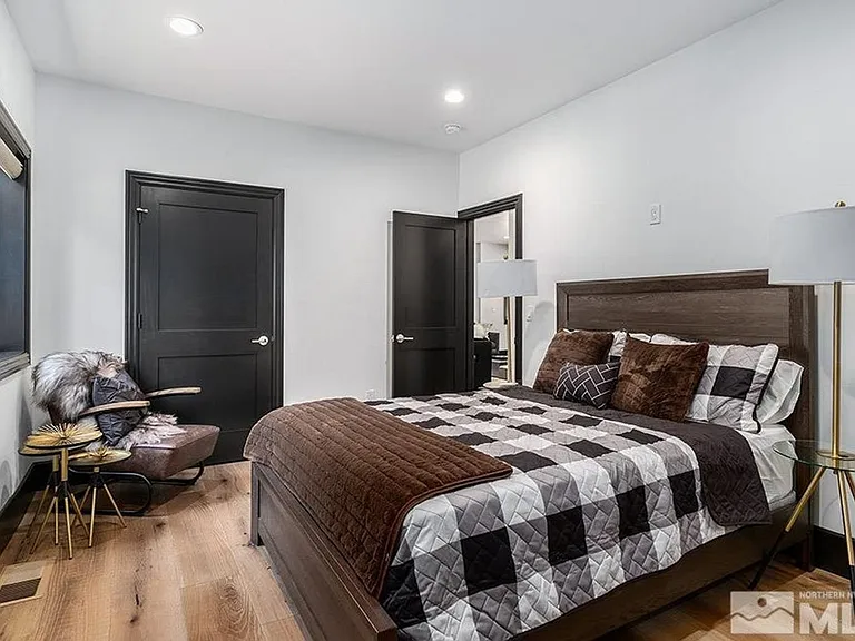 331 Winding Way — Photo 15