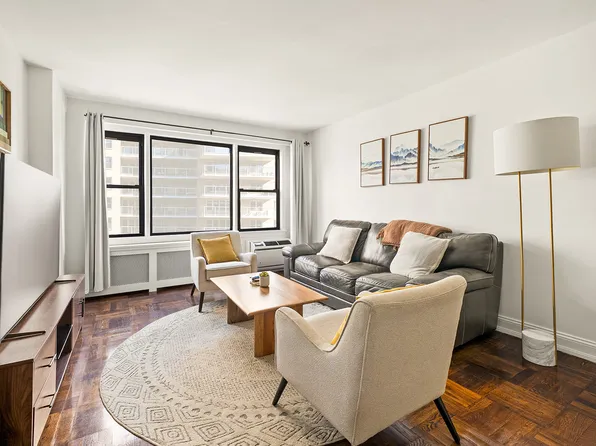 245 East 24th Street image 1 of 10