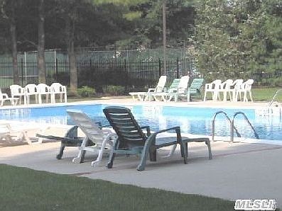 2nd image of 42 Monet Ct