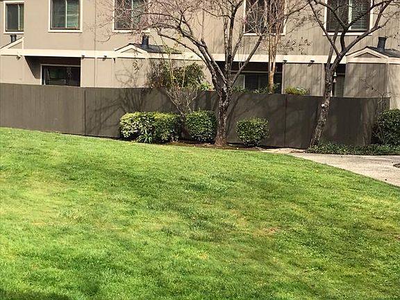2nd image of 435 Alberto Way Unit 18