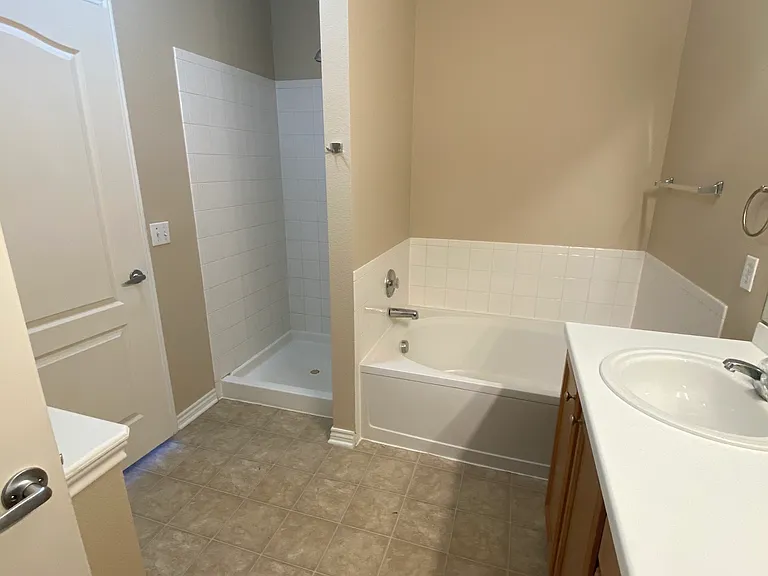 Master Bathroom_01072021