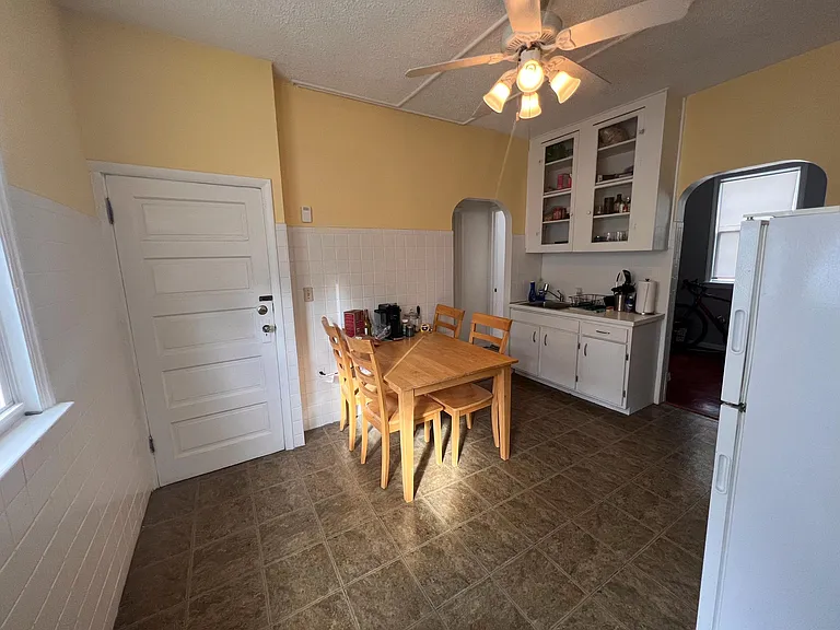 12305 Fairview Ct — Photo 9