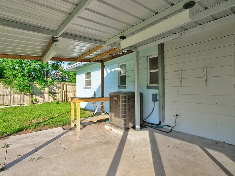 442 Ameca Ave — Photo 28