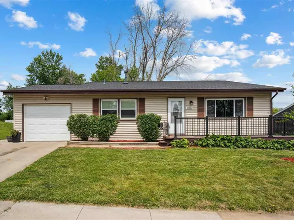1005 Lindale Dr, Marion, IA 52302