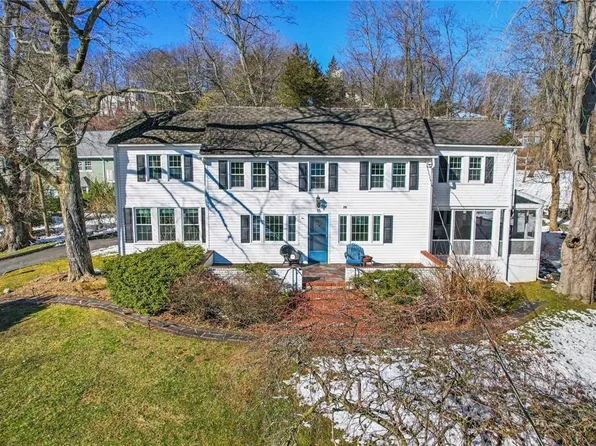15 Crossbar Road, Hastings-on-Hudson, NY 10706