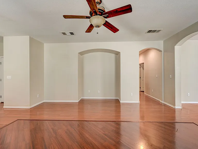 4421 Desert Home Ave — Photo 13