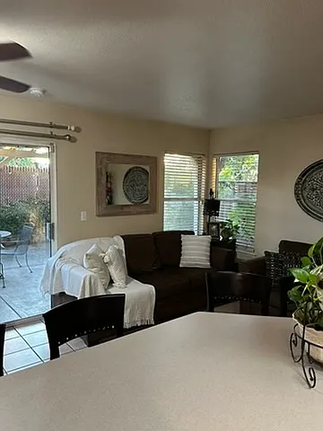 4800 Bayside Way — Photo 6