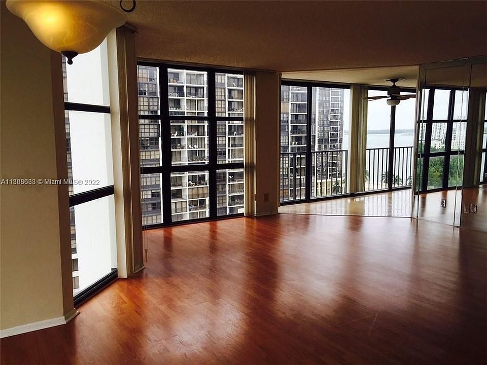 1st image of 1915 Brickell Ave #1201