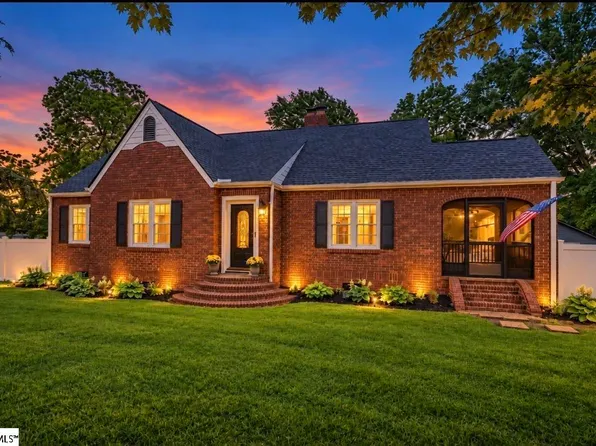 709 W Main St, Pickens, SC 29671