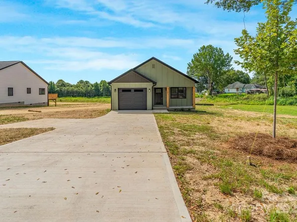 705 S Grove St, Lincolnton, NC 28092