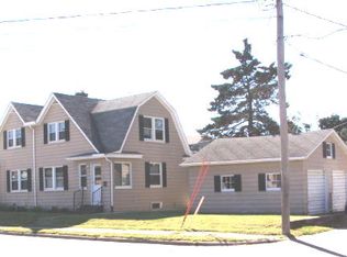 1919 27th St, Moline, IL 61265
