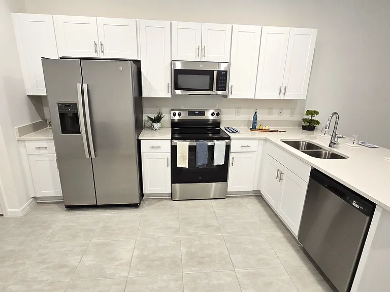 2878 Skyline Loop — Photo 2