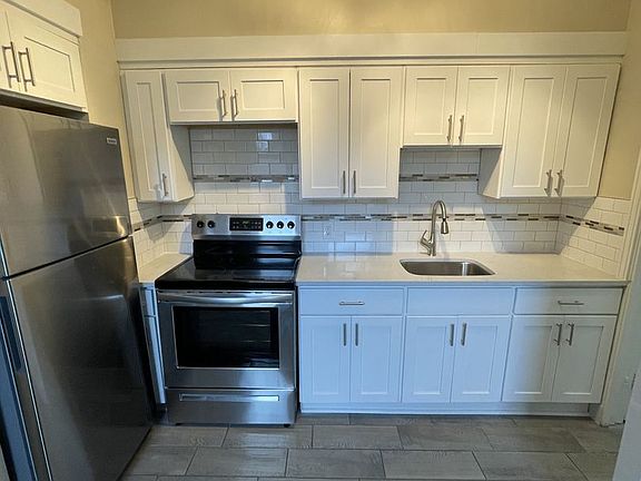 2nd image of 832 Elmwood Ave APT 6