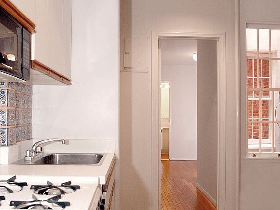 4th image of 311 E 81st St APT 4fe
