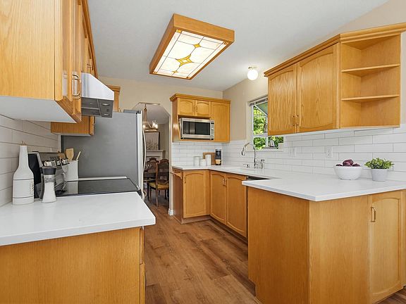 4th image of 1973 Winfield Dr #39