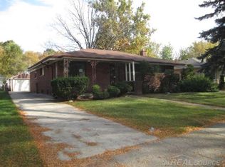 21900 Gardner St, Oak Park, MI 48237