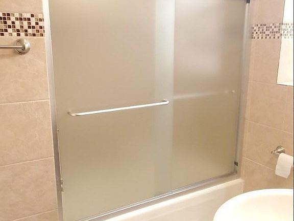 3rd image of 2630 N Parkside Ave #4sh0zn4ud