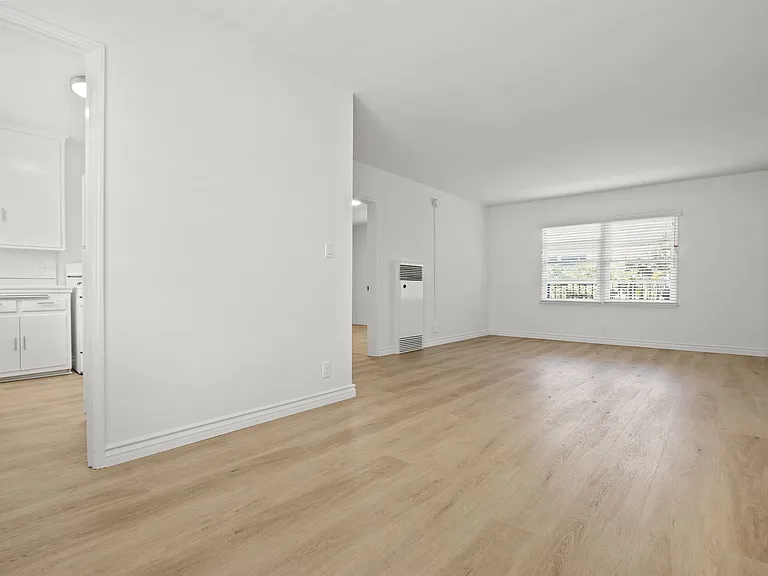 1034 5th St in Santa Monica - 5 blocks to the beach & North of Wilshire Blvd! — Photo 3