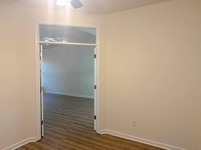 7751 Lipscomb Dr — Photo 15