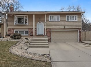 267 Montclare Ln, Wood Dale, IL 60191