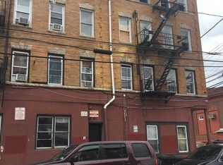 91 4th St APT 33, Passaic, NJ 07055