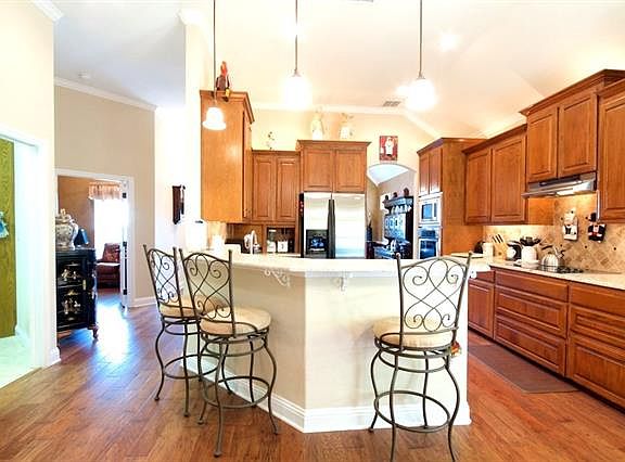 5th image of 4900 Centre Ct