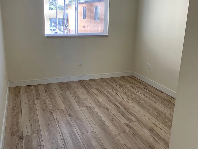 629 N Normandie Ave — Photo 7
