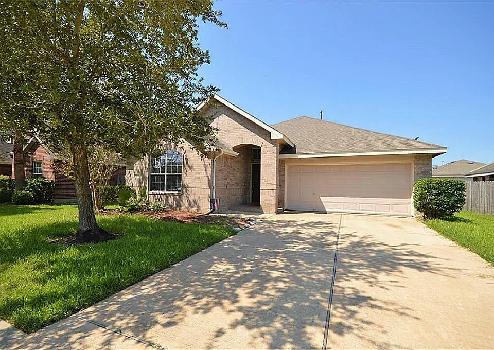 2608 Courtyard Ln