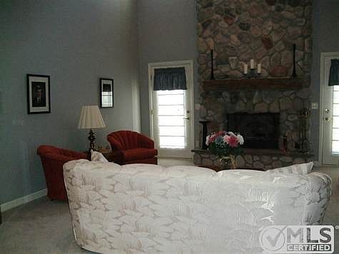 2nd image of 1063 Briarwood Ct