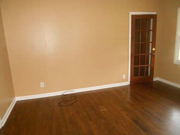 3rd image of 106 Winter Hill Dr
