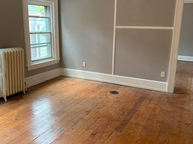 125 E Washington St #2 — Photo 4