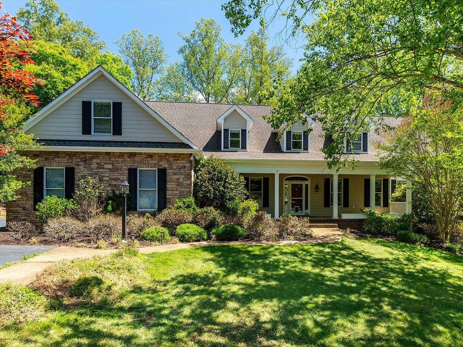 5 bed, 6.0 bath, 5650 sqft, $4,000 — Photo 1