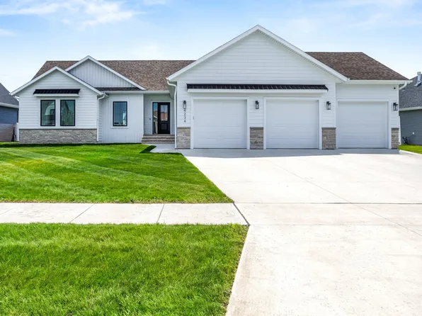 4234 Bristlecone Loop S, Fargo, ND 58104