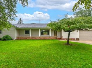 979 Wadhams Rd, Smiths Creek, MI 48074