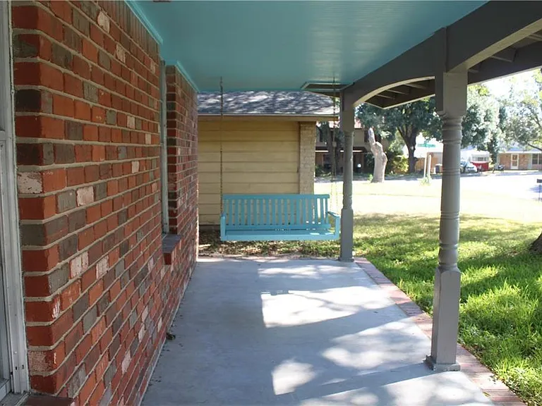 3006 Maplelawn Cir — Photo 3