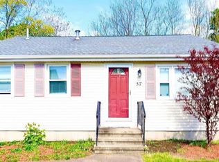 52 1st St, Brockton, MA 02301