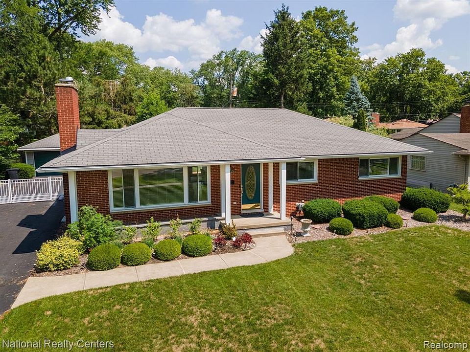 17380 Locherbie Ave, Beverly Hills, MI 48025 Zillow