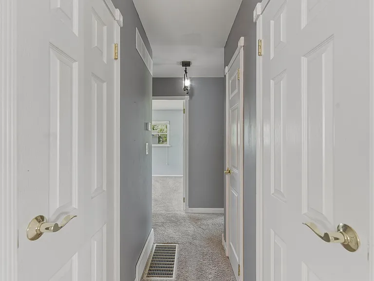 291 Hawthorne Rd — Photo 18