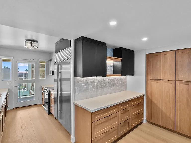 939 Coast Blvd #6F — Photo 7
