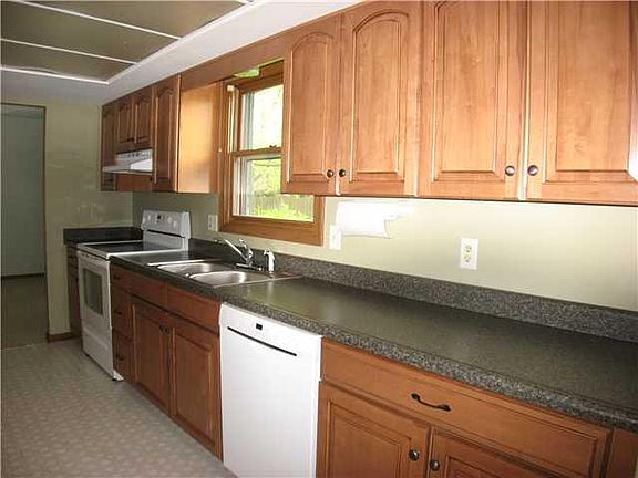 3rd image of 8015 E County Road 700