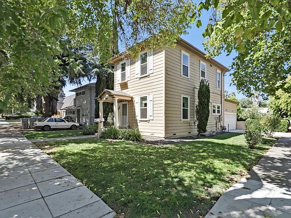 2nd image of 1009 McKendrie St